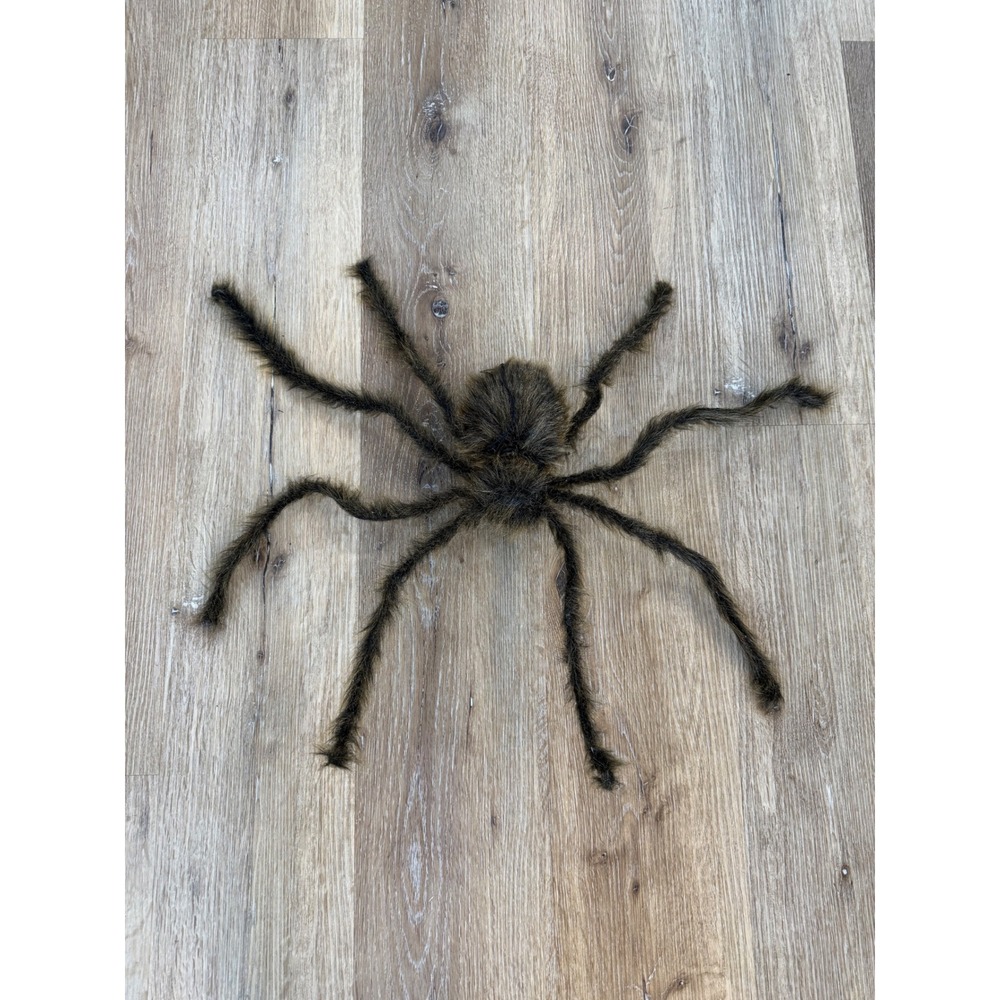Large Fuzzy Spider Prop Halloween Goth Brown Black Poseable 27in Spooky Horror